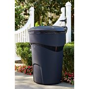 Rubbermaid Roughneck 32-Gal Easy Out Wheeled Trash Can in Black